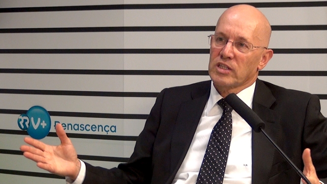 Vítor Bento diz que Governo tem que resistir ao Tribunal Constitucional