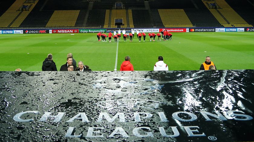Benfica-Dortmund. O relato da morte do sonho europeu